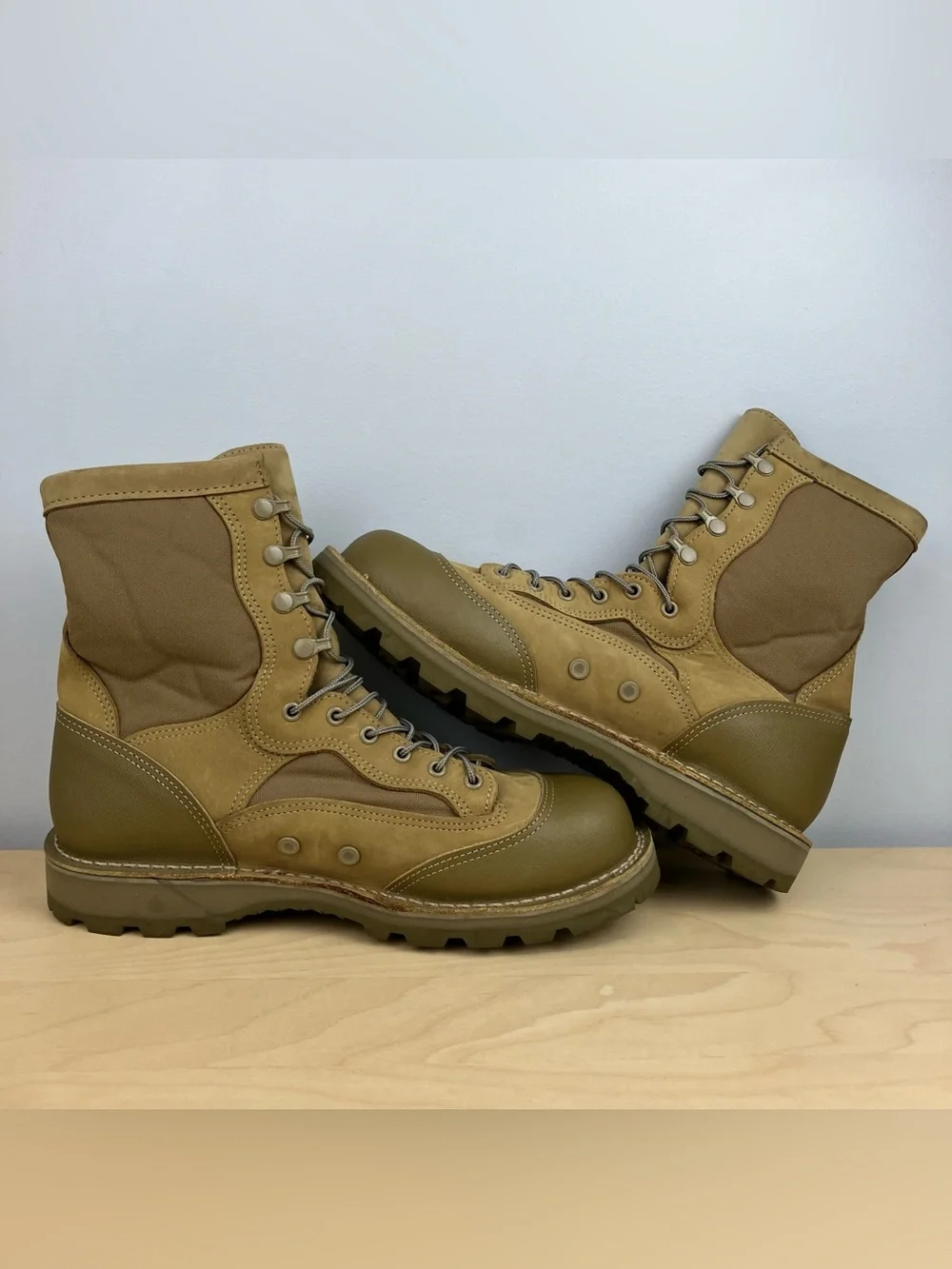 Danner Men’s Size 11.0 R USMC RAT HOT Coyote Combat Military Boots Soft Toe